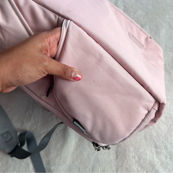 BAGSMART Camera Bag Backpack Case 13 Inch Laptop Pink Waterproof Rain Cover - Picture 4 of 10